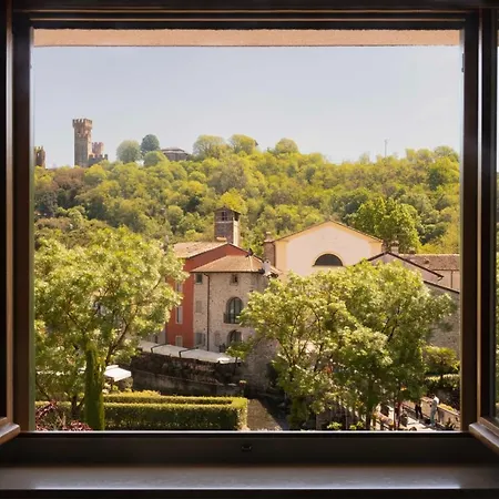 Relais Borghetto Couette-café